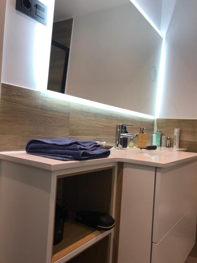 Small Lux Beachcity Close To The River,Metro And Parking Билбао Екстериор снимка